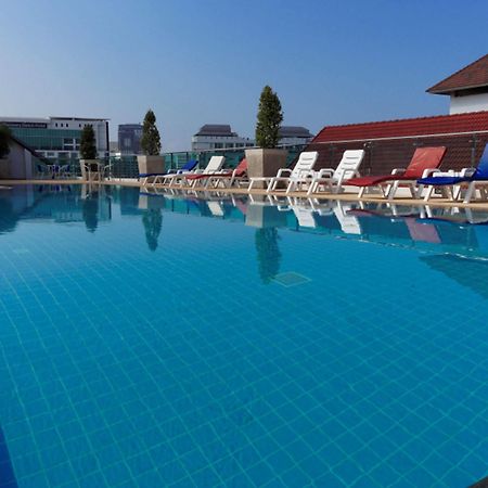 Pattaya Blue Sky Exterior foto