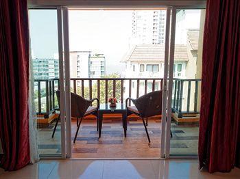 Pattaya Blue Sky Exterior foto