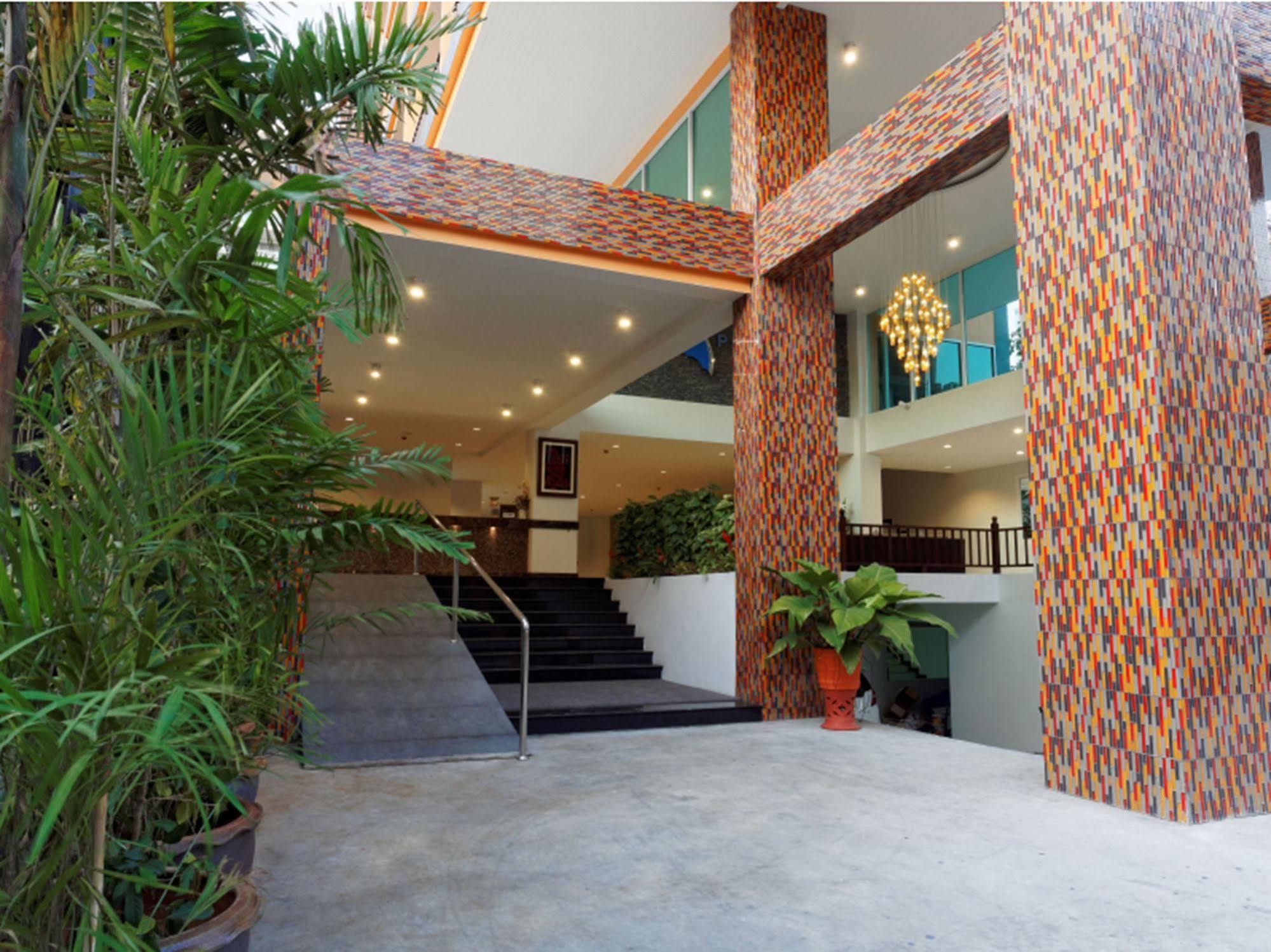 Pattaya Blue Sky Exterior foto